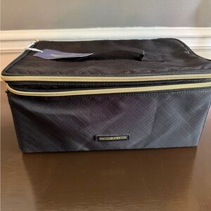 Women’s Light Flight Black Travel Organizer Bag with Gold Zipper